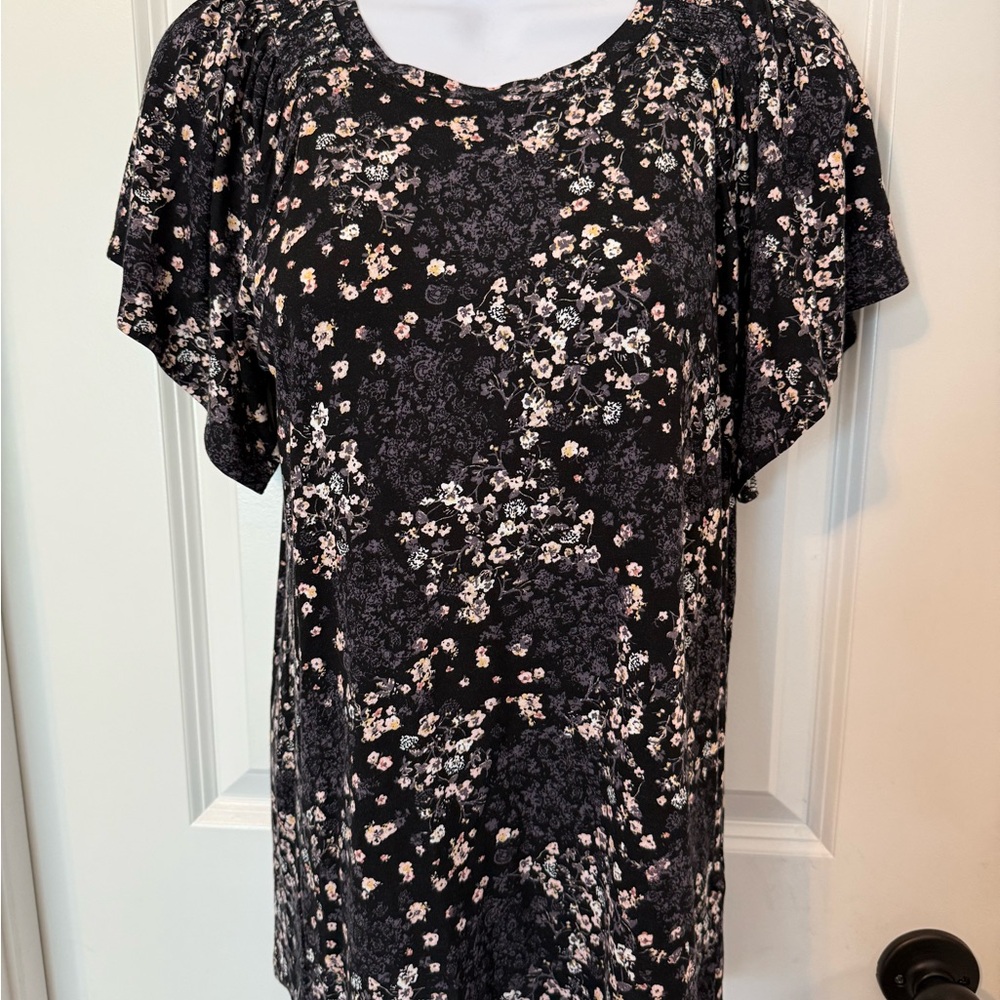 Maurices Flutter Sleeve Blouse in Black and Gray